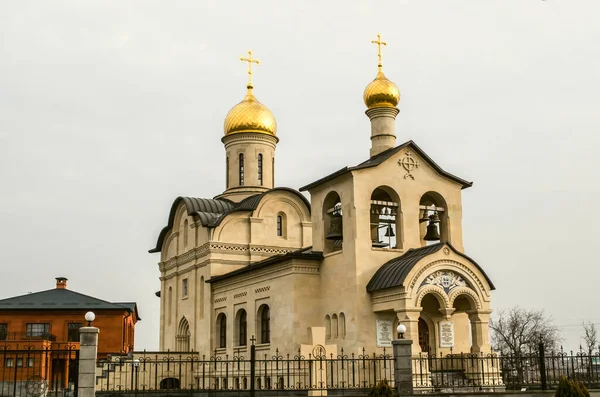 New Orthodox Church Life Giving Cross Lord Templom Fehér Arany — Stock Fotó