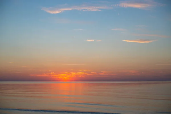 Hermoso panorama de puesta de sol en el mar Báltico —  Fotos de Stock