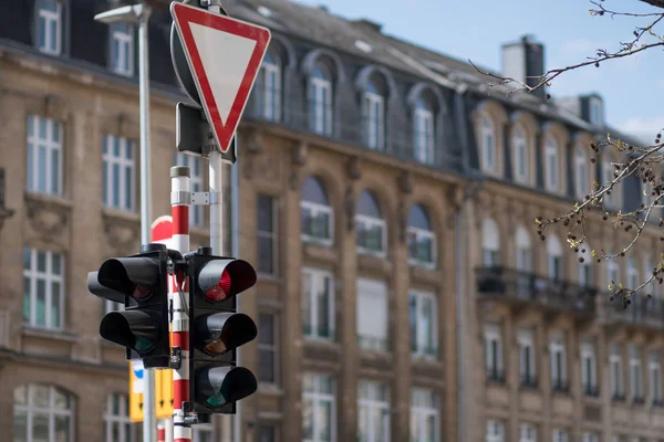 Forbid traffic lights. Road sign give way. — Stock Photo, Image