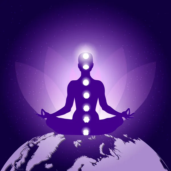 İçinde yoga lotus asana Planet Earth lotus çiçeği, yedi Çakralar ve aydınlatma koyu mavi mor zemin üzerine oturan kişinin siluet.