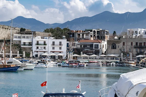 KYRENIA, CYPRUS - WINTER, 2019: Kyrenia town. Architecture. Historical and tourist place. — Stock Photo, Image