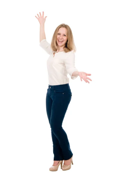 白い背景の上に隔離された手側のジーンズを持つ陽気な若い女性の肖像画 — ストック写真