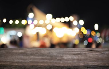 Görüntü Arkaplan Odasında Ahşap Masa Üstü içi boş kopya alanı ile 