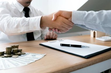 İş adamları, emlakçı danışman ve konut sigortası kavramı dışında emlakçıyla anlaşma yapıyor.