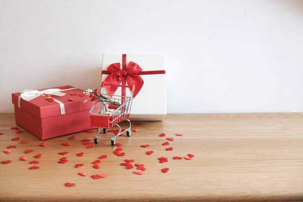 Valentine Present Gift Box Red Ribbon Romantic Couple — Stock Photo, Image