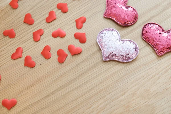Valentijnsdag Liefde Concept Red Hart Hand Met Kopieerruimte — Stockfoto