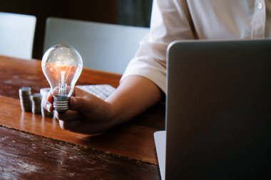 Yatırım için para biriktirme fikri Fikir ve yenilik