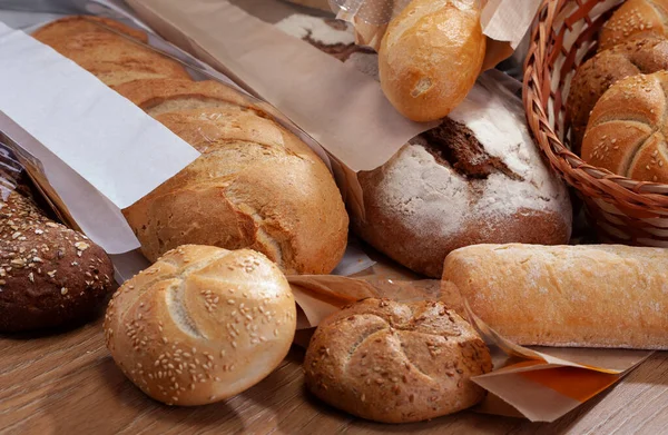 Pane Diversi Tipi Appena Sfornato Caldo Gustoso — Foto Stock