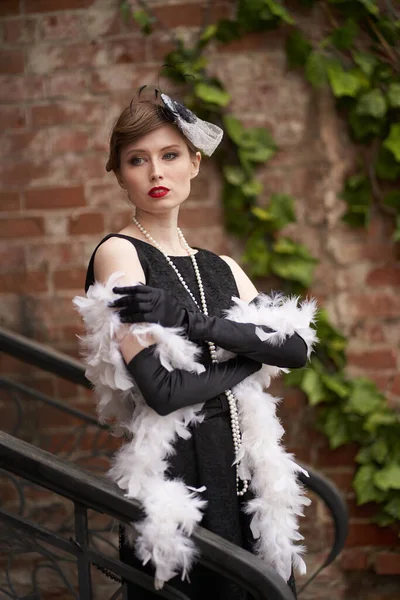 Beautiful Brunette Woman Hat Black Retro Dress Red Lips Standing — Stock Photo, Image