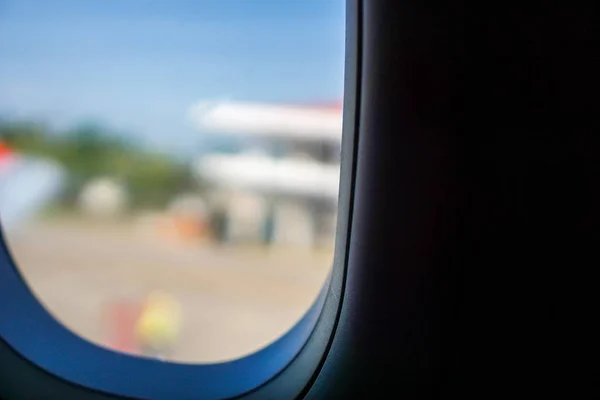 Das Fenster Des Flugzeugs Von Außen — Stockfoto
