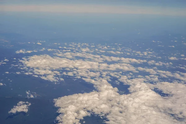 Hemel Wolken Weergave Bekijken Het Venster Van Het Vliegtuig — Stockfoto