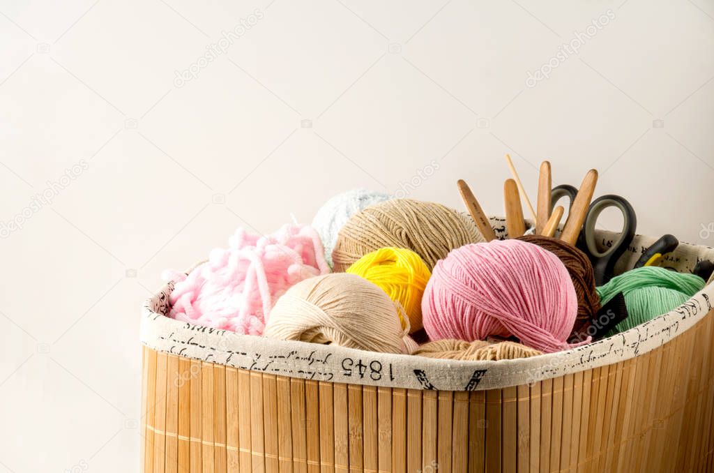 Color yarn for knitting, knitting needles and crochet hooks