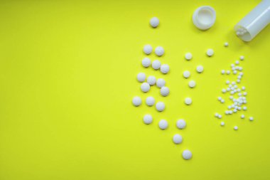 Bitkisel ve homeopatik haplarla alternatif tıp