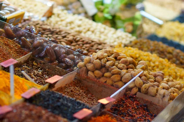 Geleneksel Türk tatlı - rahat lokum lokum şekerleme mağaza vitrin olarak da bilinir.