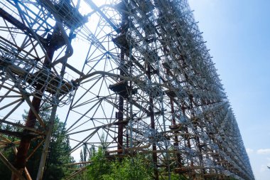 Çernobil Yasak Bölge, Ukrayna 'da eski askeri Duga radar sistemi.