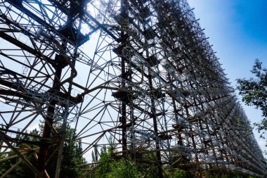 Çernobil Yasak Bölge, Ukrayna 'da eski askeri Duga radar sistemi.
