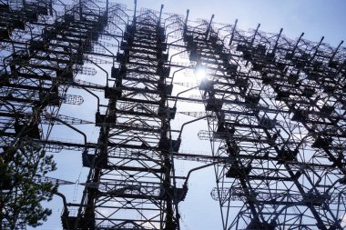 Çernobil Yasak Bölge, Ukrayna 'da eski askeri Duga radar sistemi.
