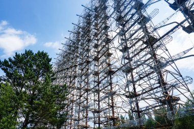 Çernobil Yasak Bölge, Ukrayna 'da eski askeri Duga radar sistemi.