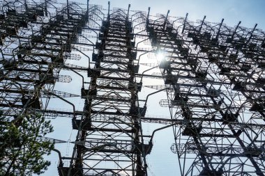 Çernobil Yasak Bölge, Ukrayna 'da eski askeri Duga radar sistemi.