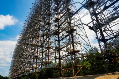 Çernobil Yasak Bölge, Ukrayna 'da eski askeri Duga radar sistemi.