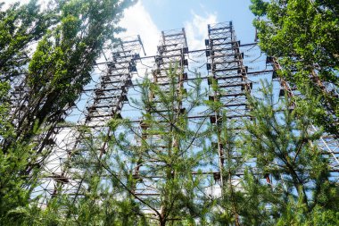 Çernobil Yasak Bölge, Ukrayna 'da eski askeri Duga radar sistemi.