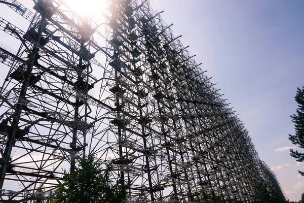 Antiguo sistema de radar militar Duga en la Zona de Exclusión de Chernobyl, Ucrania — Foto de Stock