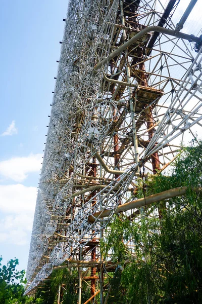 Antiguo sistema de radar militar Duga en la Zona de Exclusión de Chernobyl, Ucrania — Foto de Stock