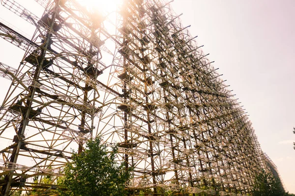 Antiguo sistema de radar militar Duga en la Zona de Exclusión de Chernobyl, Ucrania — Foto de Stock