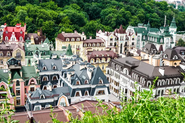 Kiev City. Oude stad, Vozdvizhenska en Honcharna Street. Hoofdstad van Oekraïne, Kiev. — Stockfoto