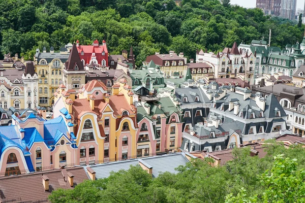 Kiev City. Oude stad, Vozdvizhenska en Honcharna Street. Hoofdstad van Oekraïne, Kiev. — Stockfoto