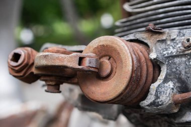 Uçak motoru parçaları, eski bir motorun parçası.