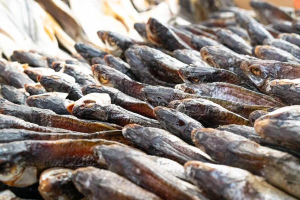 Peixes Secos Diferentes Tipos Estão Mercado Rua — Fotografia de Stock