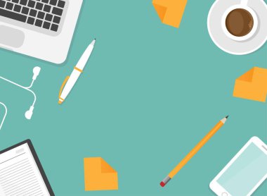 Akıllı telefon, kalem, kahve, kulaklık ve dizüstü bilgisayarı olan bir iş yeri. Mavi arka planda izole edilmiş bir iş yeri. dizüstü bilgisayar görüntüsü. Bağımsız bir iş. Vektör çizimi. Yaratıcı çalışma