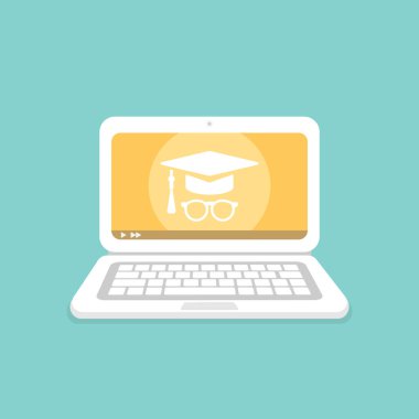 Mezuniyet şapkalı ya da havan tahtalı beyaz laptop monitörü. Mavi üzerine izole edilmiş. Düz vektör simgesi. İnternet bilgi sembolü. İnternet ve mobil tasarım için iyi. Çevrimiçi eğitim, uzak öğrenim