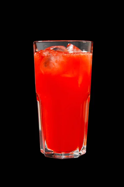 Zomer cocktail op geïsoleerde zwarte achtergrond — Stockfoto