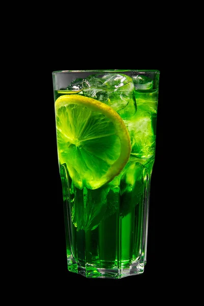 Summer drink with lime and mint isolated black — Stock Photo, Image