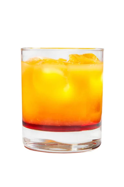 Sommar cocktail på isolerade vit bakgrund — Stockfoto