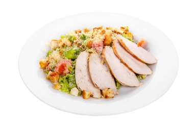 Sezar Salata tavuk plaka beyaz izole