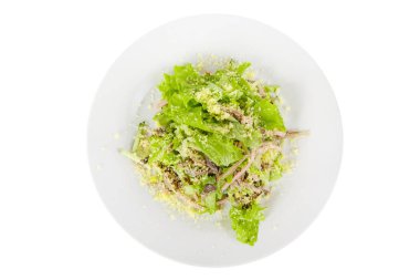 Mantar ve jambon beyaz izole salatası