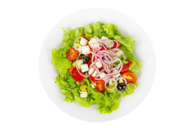 Tabakta izole beyaz soslu salata