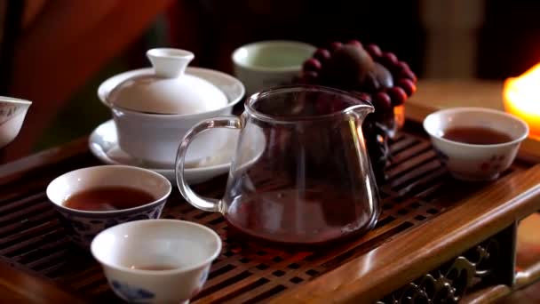 Ceremonia del té la elaboración de té chino — Vídeo de stock