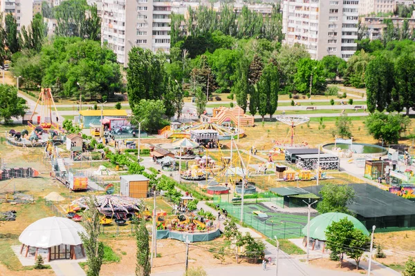 Volzhsky, russland - 01. Juni 2019: Der russische Park ist von oben zu sehen — Stockfoto