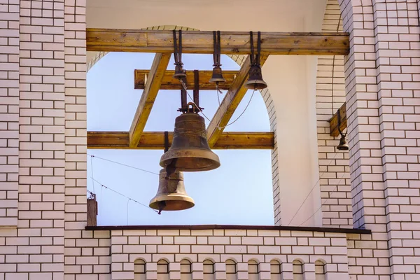 Glocken an der Kirche aus nächster Nähe — Stockfoto