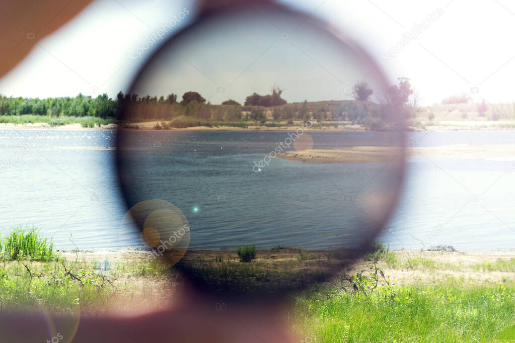 polarizing filter for the camera