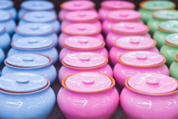 Potes coloridos frascos — Fotografia de Stock