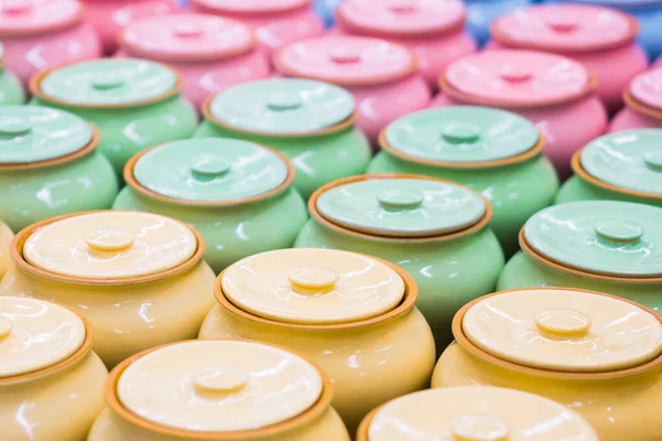 Potes de argila coloridos — Fotografia de Stock