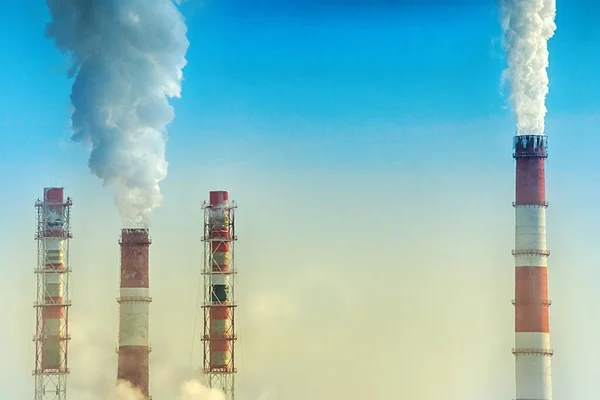 Tubulação planta emissão de gases — Fotografia de Stock