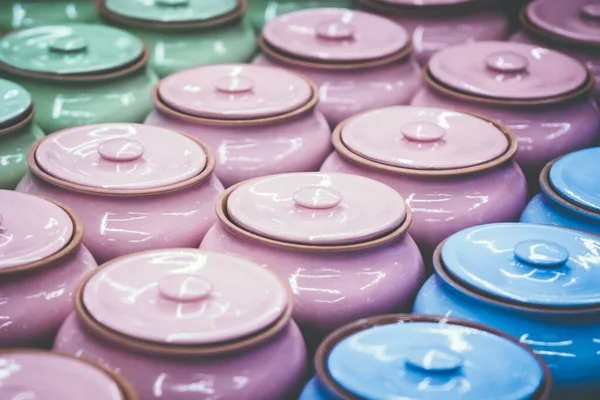 Potes coloridos frascos — Fotografia de Stock