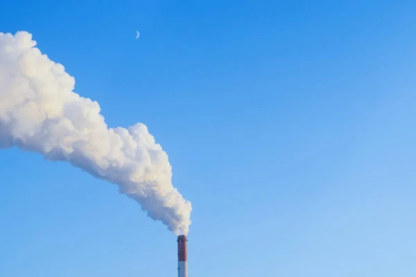 Tubulação planta emissão de gases — Fotografia de Stock