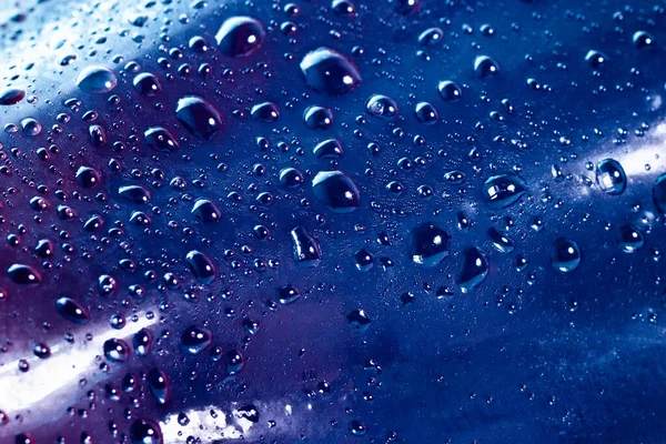 Primer Plano Las Gotas Agua Fondo Algo Azul Textura Húmeda — Foto de Stock